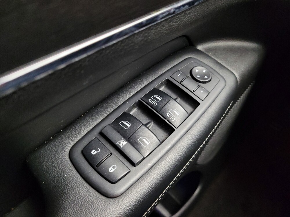 2017 Jeep Grand Cherokee in Taylor, MI 48180 - 18120174 27