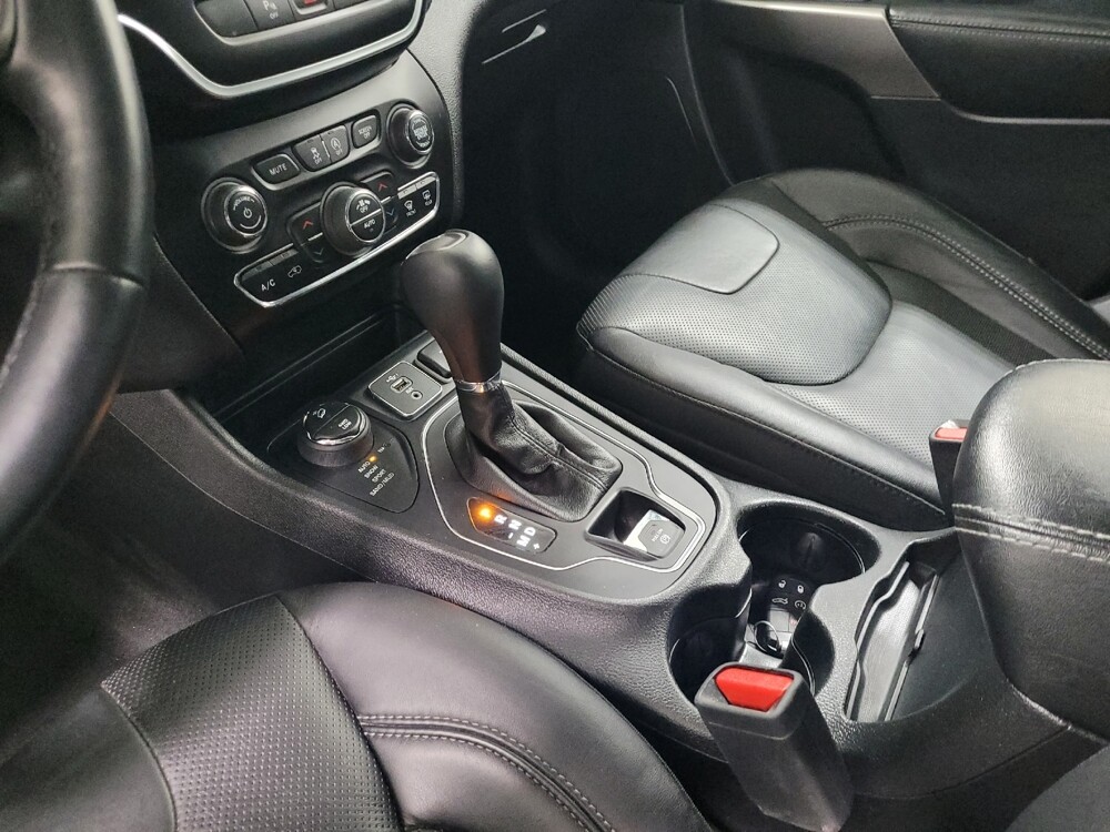 2021 Jeep Cherokee in Pittsburgh, PA 15236 - 18120182 26