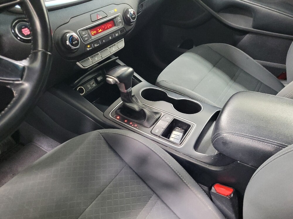 2020 Kia Sorento in Pittsburgh, PA 15236 - 18120183 26