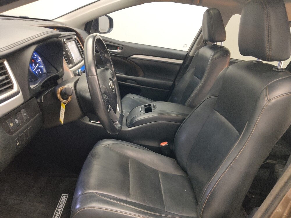 2018 Toyota Highlander in Duluth, GA 30096 - 18120189 17