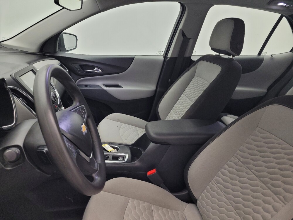 2018 Chevrolet Equinox in Raleigh, NC 27604 - 18120198 17