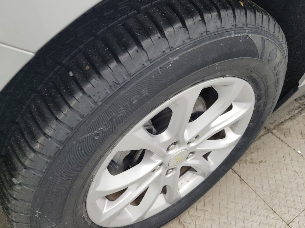 2018 Chevrolet Equinox in Raleigh, NC 27604 - 18120198 31