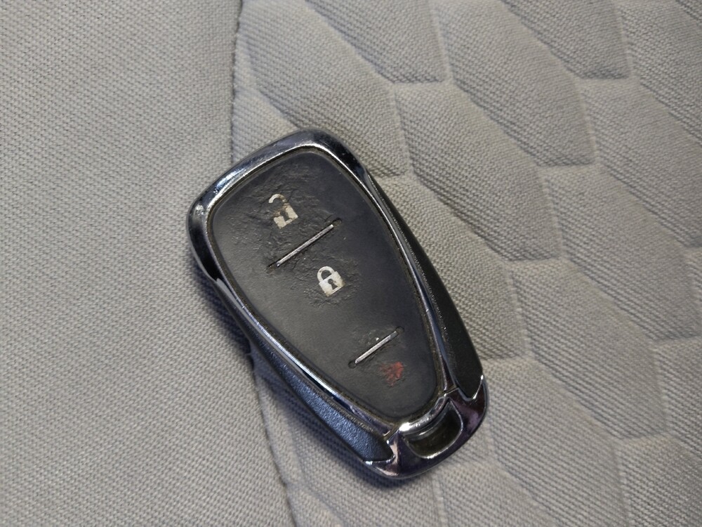 2018 Chevrolet Equinox in Raleigh, NC 27604 - 18120198 32