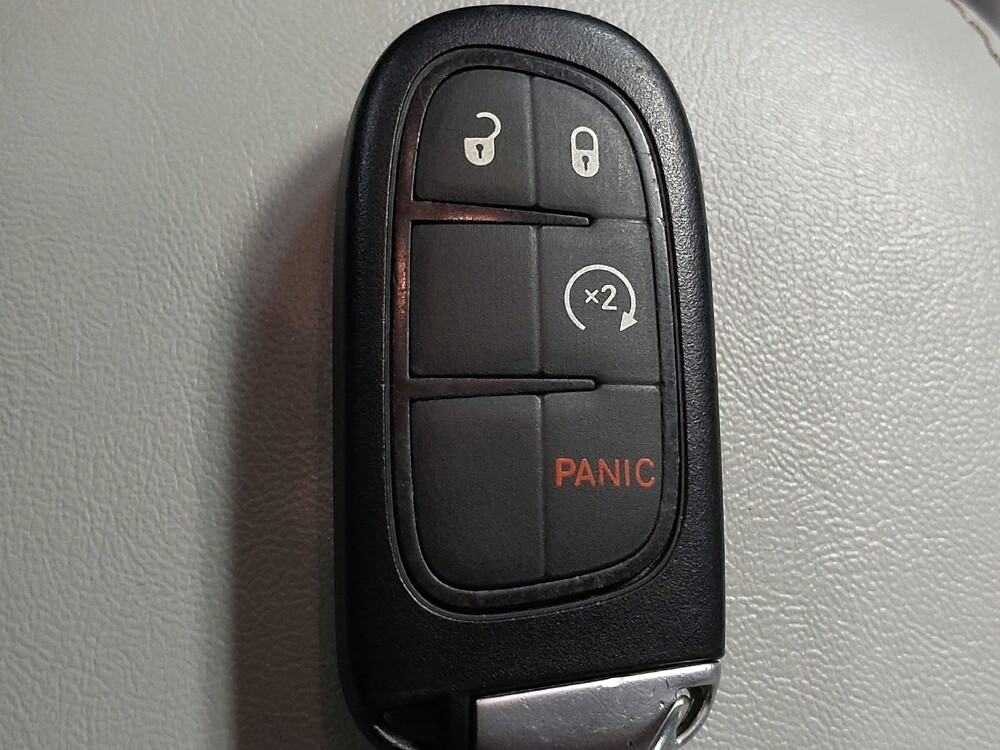 2021 Jeep Cherokee in Tampa, FL 33612 - 18120199 32