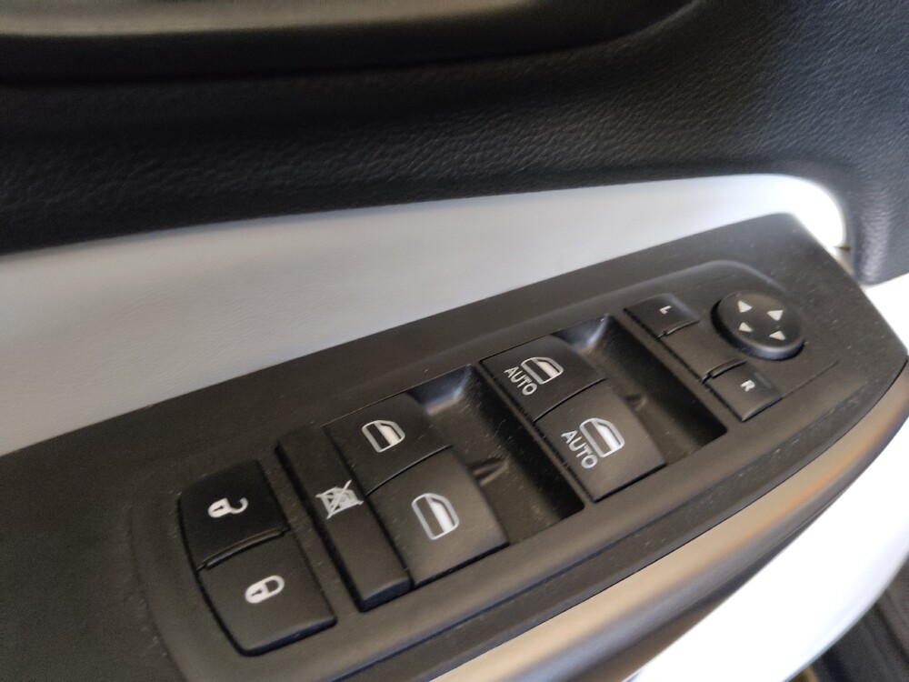 2021 Jeep Cherokee in Tampa, FL 33612 - 18120199 27