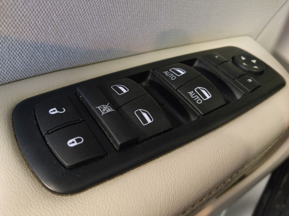 2016 Chrysler 200 in Tucson, AZ 85705 - 18120204 27