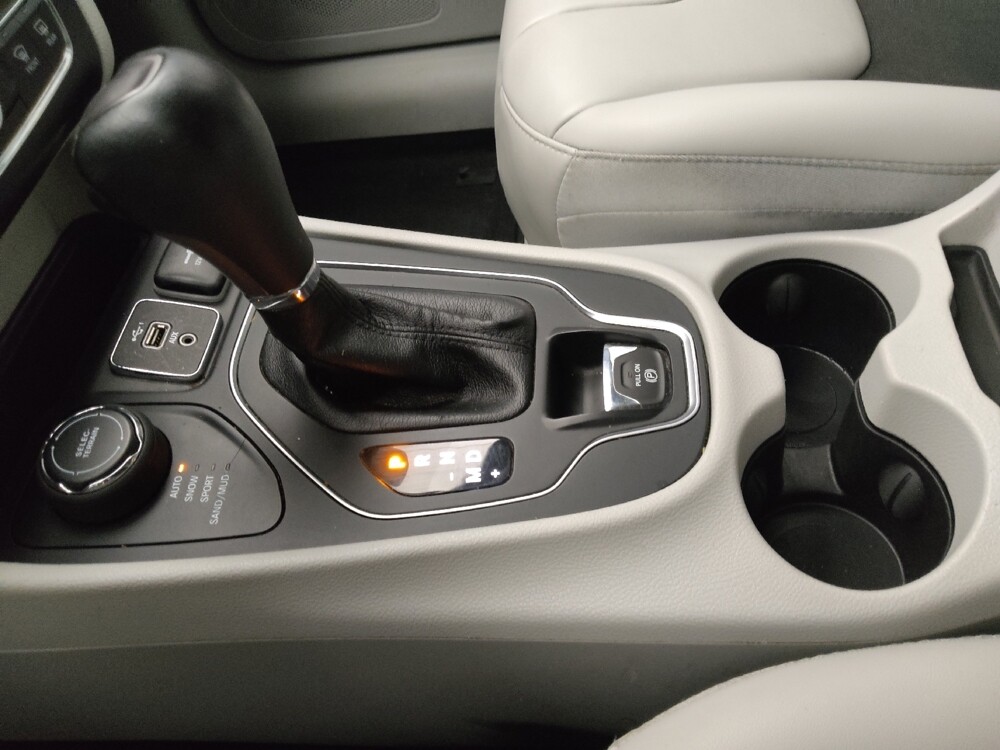 2021 Jeep Cherokee in Lombard, IL 60148 - 18120213 26