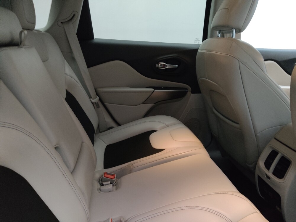 2021 Jeep Cherokee in Lombard, IL 60148 - 18120213 19