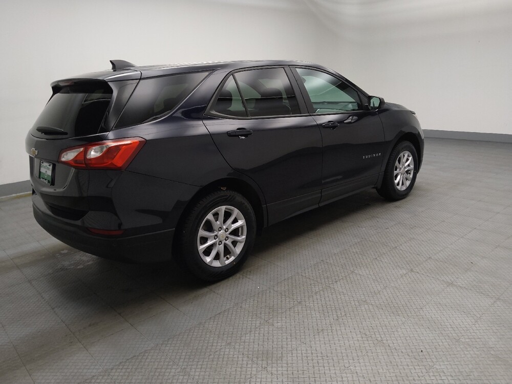 2020 Chevrolet Equinox in Midlothian, IL 60445 - 18120218 10