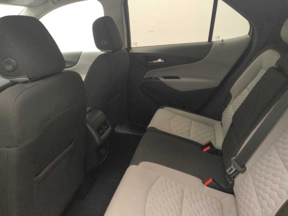 2020 Chevrolet Equinox in Midlothian, IL 60445 - 18120218 18