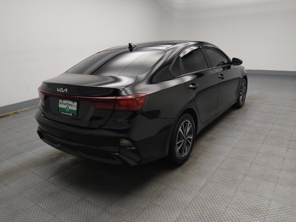 2023 Kia Forte in Des Moines, IA 50310 - 18120238 9