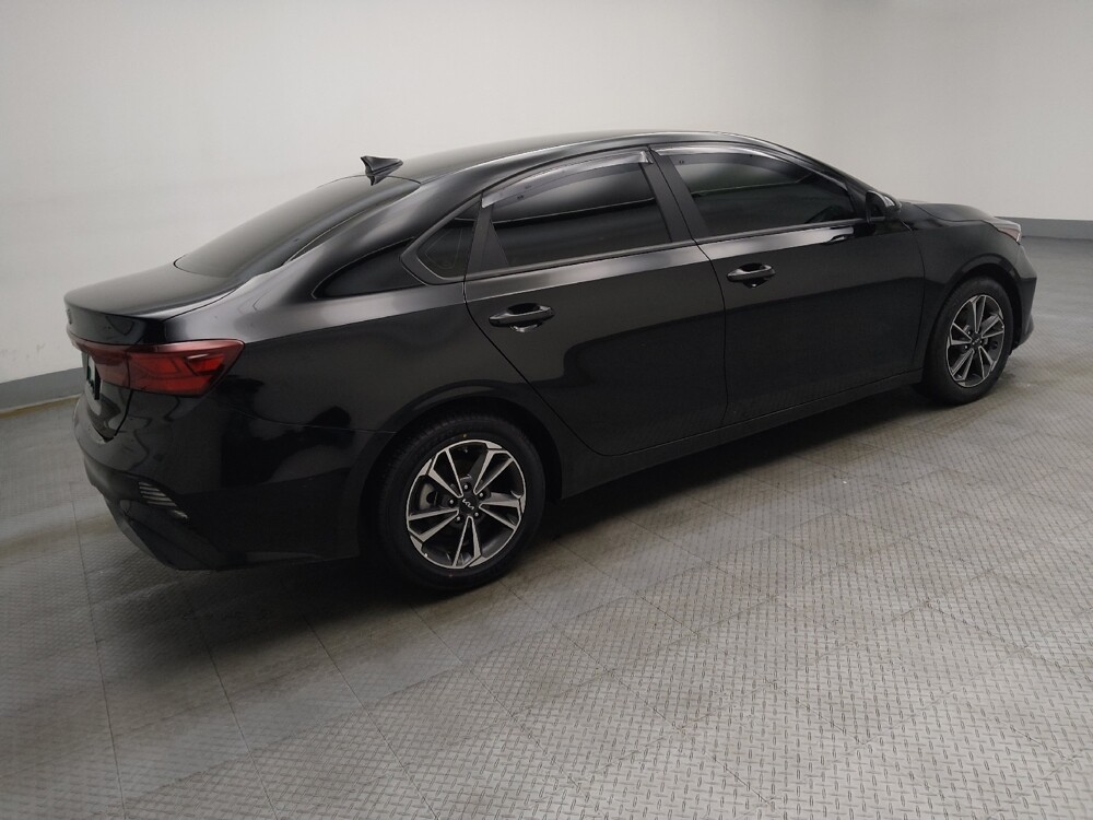 2023 Kia Forte in Des Moines, IA 50310 - 18120238 10