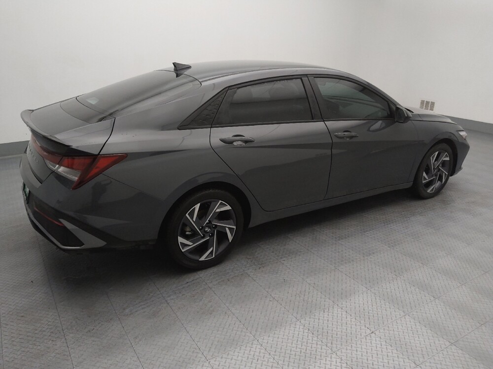 2025 Hyundai Elantra in St. Louis, MO 63136 - 18120244 10