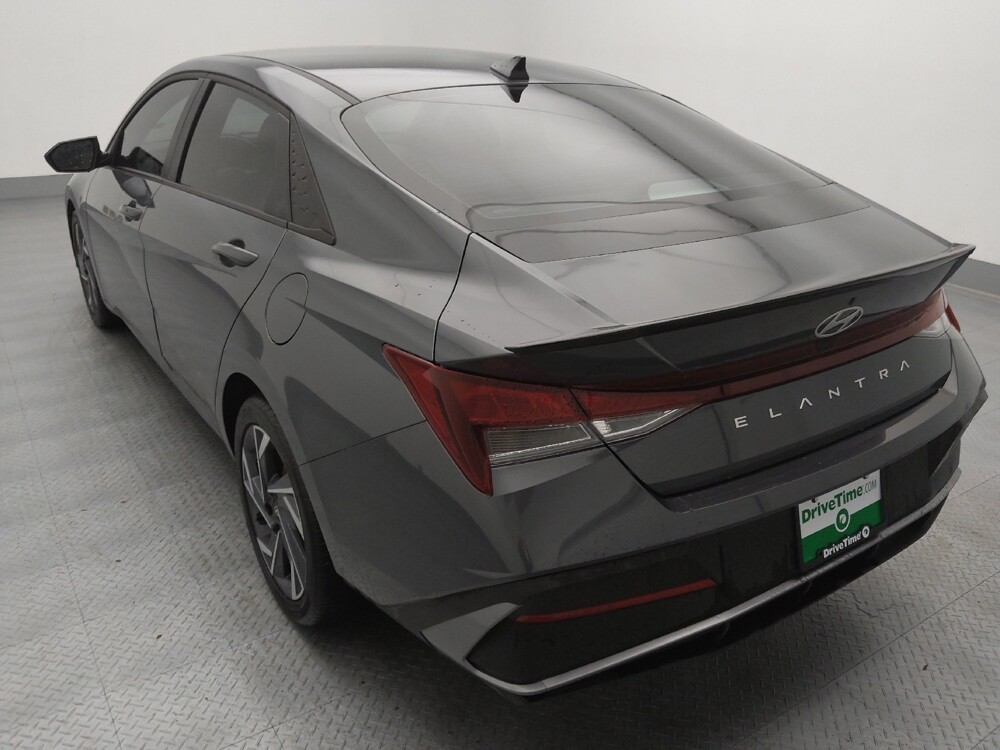 2025 Hyundai Elantra in St. Louis, MO 63136 - 18120244 5