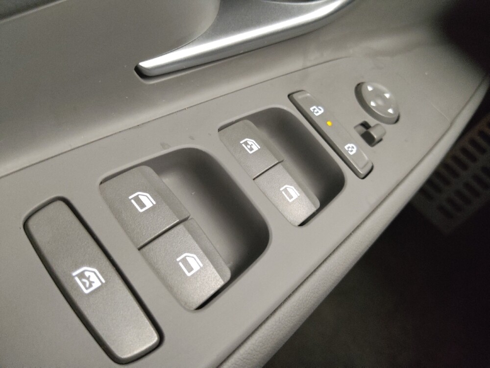 2025 Hyundai Elantra in St. Louis, MO 63136 - 18120244 27