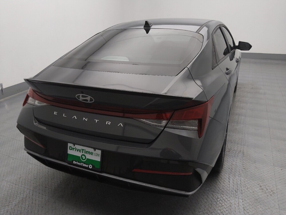 2025 Hyundai Elantra in St. Louis, MO 63136 - 18120244 7