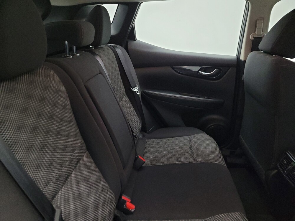 2019 Nissan Rogue Sport in Glendale, AZ 85301 - 18120253 19