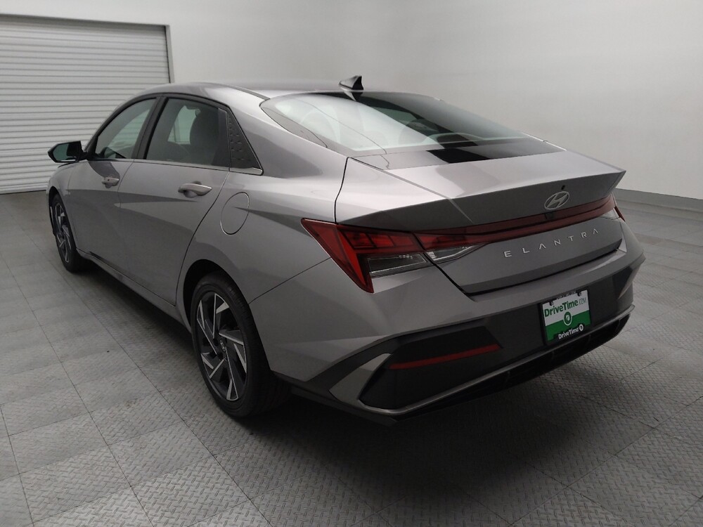 2025 Hyundai Elantra in Oklahoma City, OK 73139 - 18120262 8