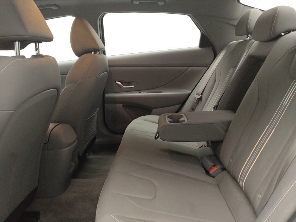 2025 Hyundai Elantra in Oklahoma City, OK 73139 - 18120262 16