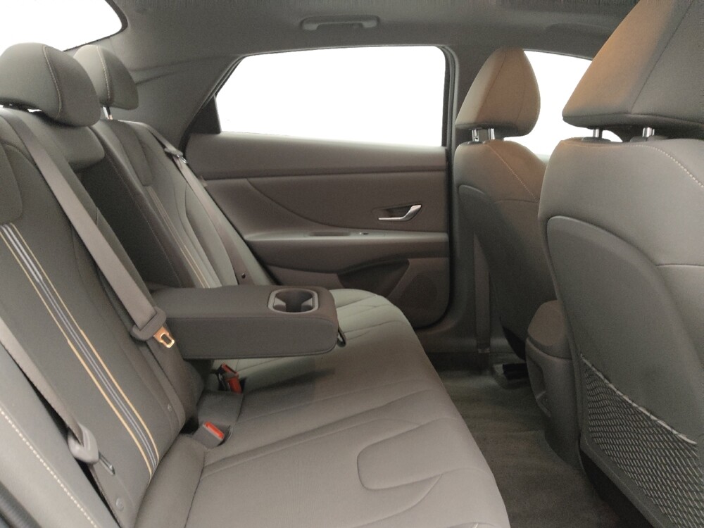 2025 Hyundai Elantra in Oklahoma City, OK 73139 - 18120262 17