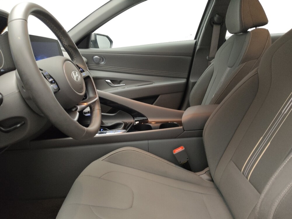 2025 Hyundai Elantra in Oklahoma City, OK 73139 - 18120262 15