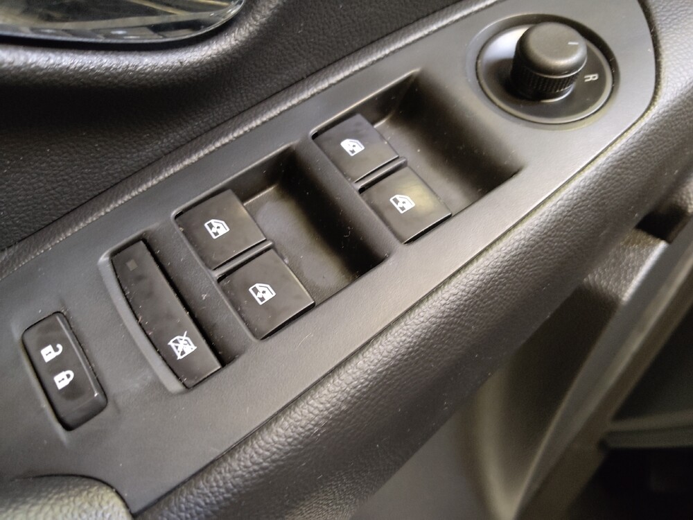 2018 Chevrolet Trax in Torrance, CA 90504 - 18120267 27