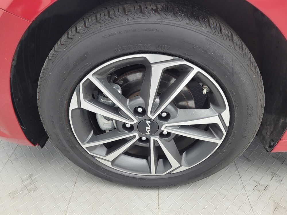 2024 Kia Forte in Winston-Salem, NC 27103 - 18120275 31