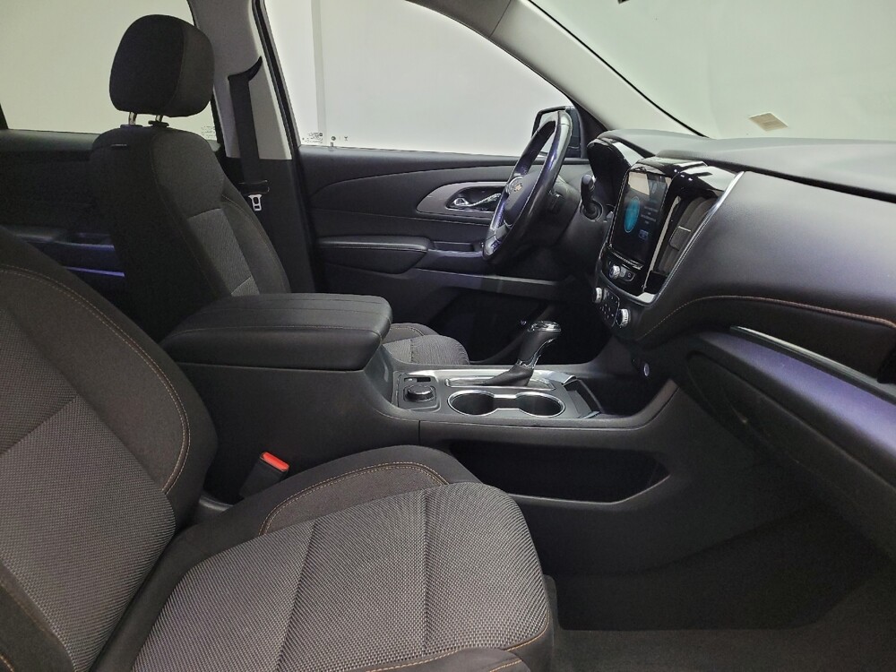 2019 Chevrolet Traverse in Grand Rapids, MI 49508 - 18120279 21