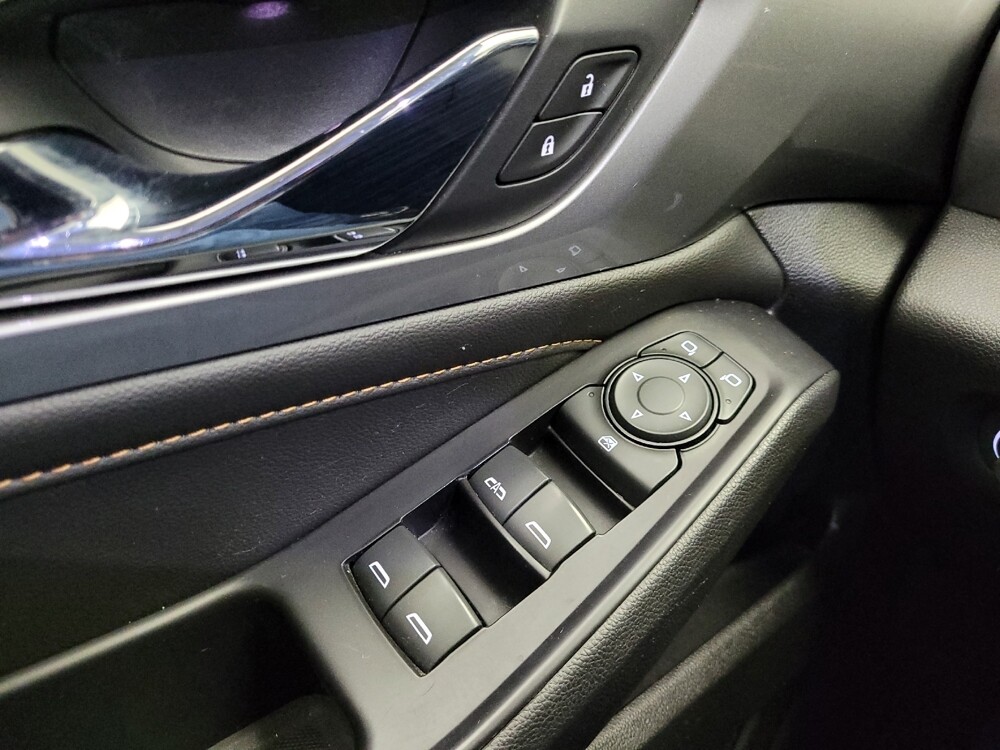 2019 Chevrolet Traverse in Grand Rapids, MI 49508 - 18120279 27