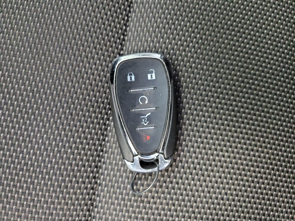 2019 Chevrolet Traverse in Grand Rapids, MI 49508 - 18120279 32