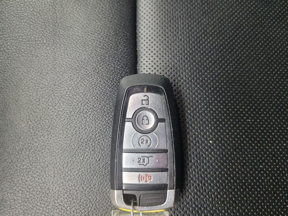 2020 Ford Explorer in Indianapolis, IN 46222 - 18120283 32