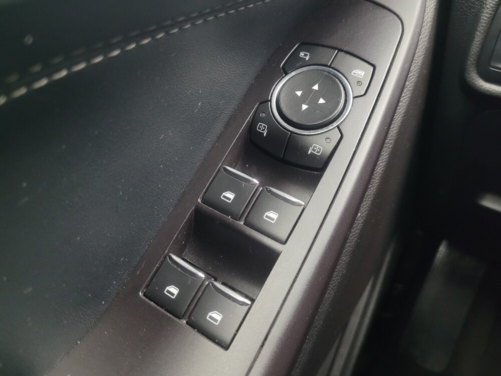 2020 Ford Explorer in Indianapolis, IN 46222 - 18120283 27