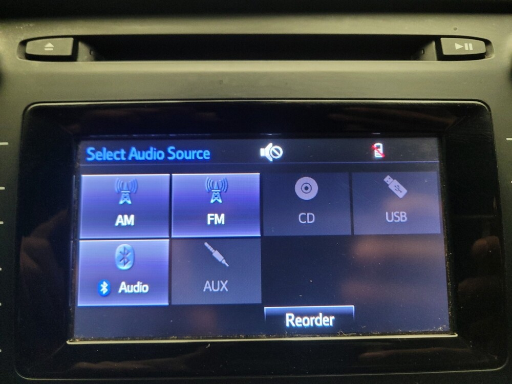 2019 Toyota Highlander in Downey, CA 90241 - 18120289 25