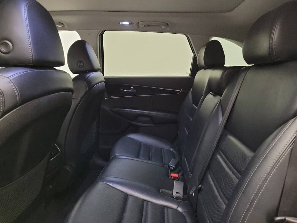 2020 Kia Sorento in Cincinnati, OH 45255 - 18120296 18