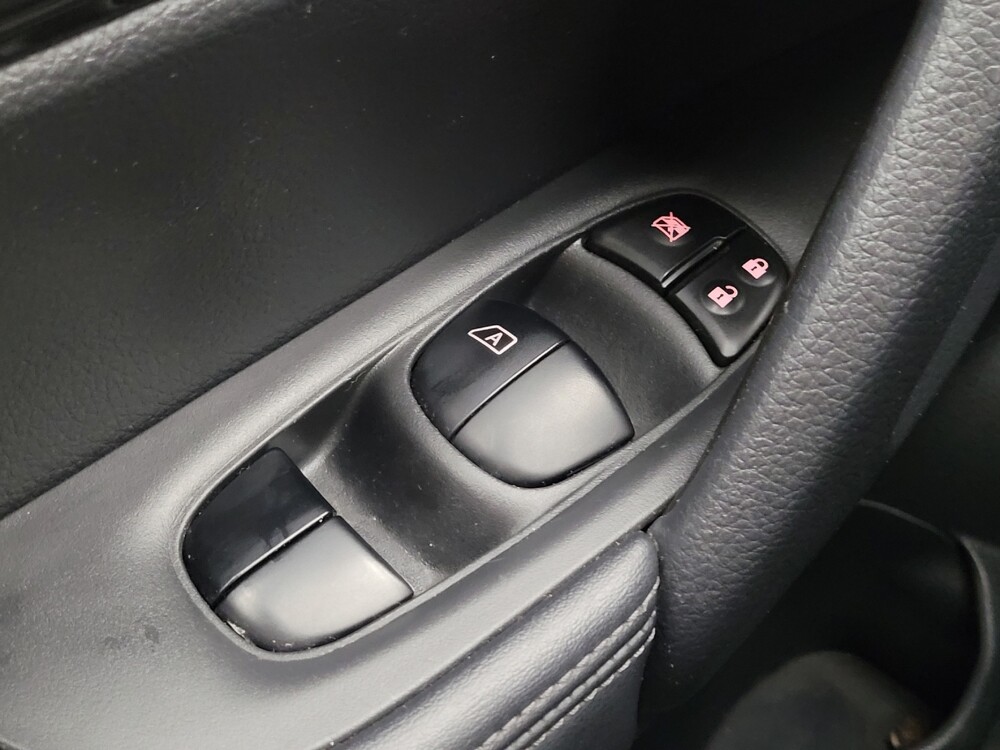 2019 Nissan Rogue in Maple Heights, OH 44137 - 18120298 27