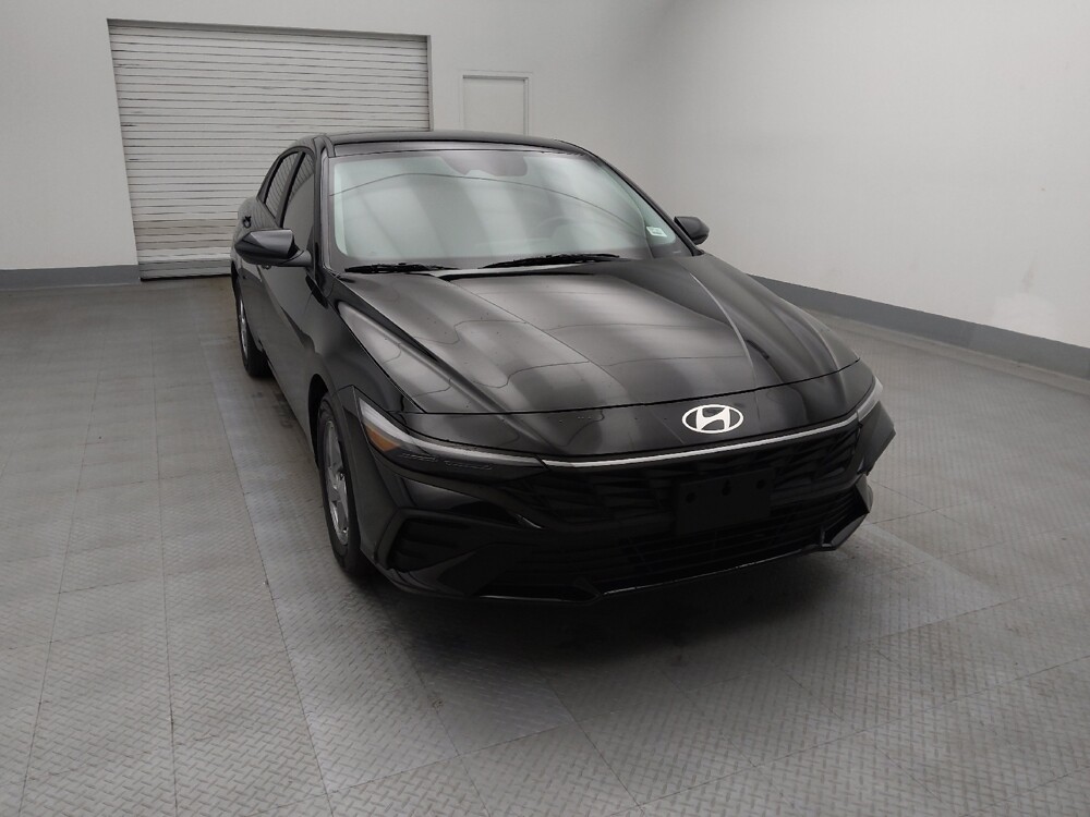2025 Hyundai Elantra in Lakewood, CO 80215 - 18120299 14