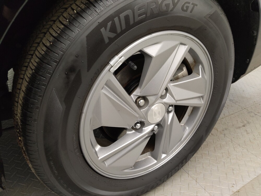 2025 Hyundai Elantra in Lakewood, CO 80215 - 18120299 31