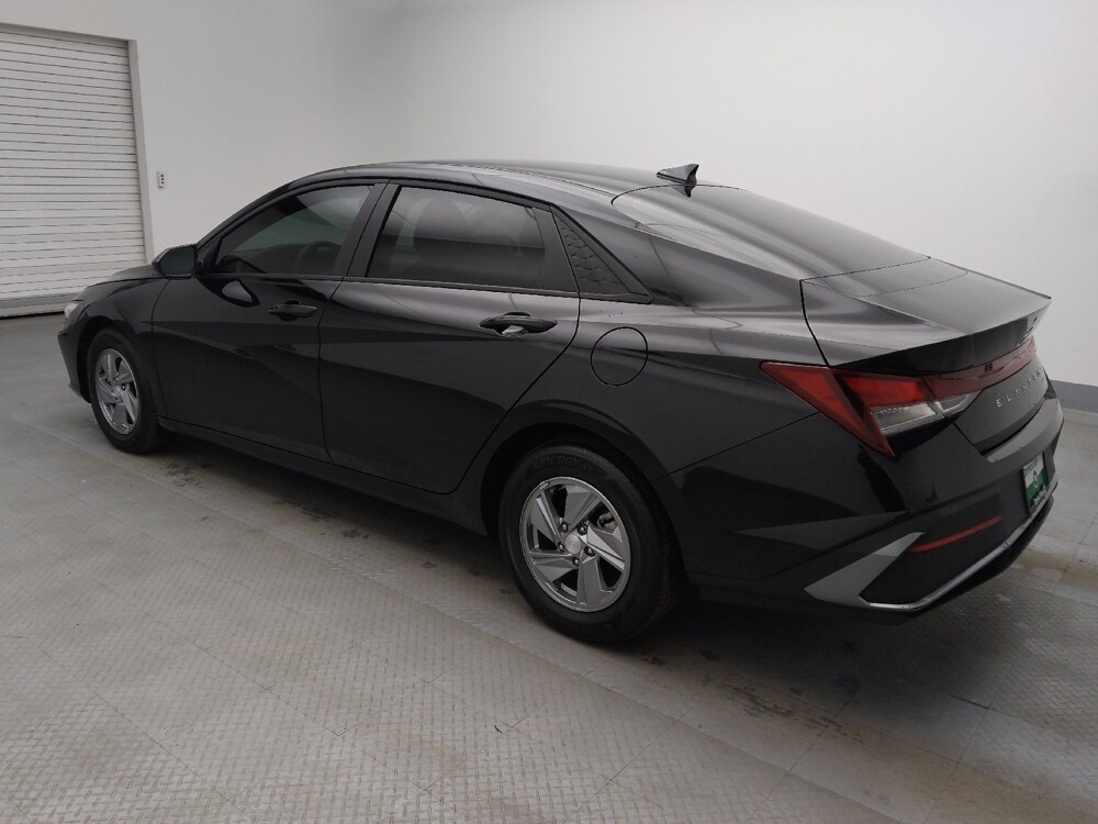 2025 Hyundai Elantra in Lakewood, CO 80215 - 18120299 3