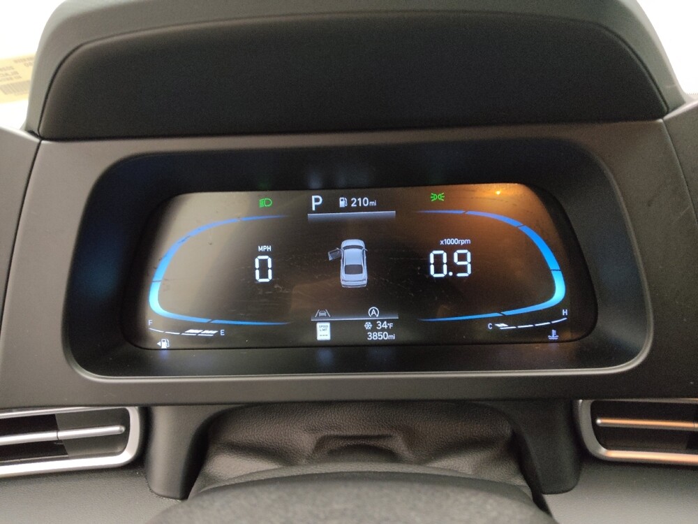 2025 Hyundai Elantra in Lakewood, CO 80215 - 18120299 23