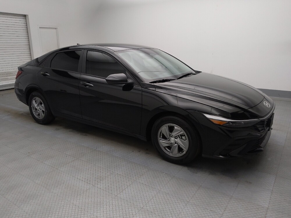 2025 Hyundai Elantra in Lakewood, CO 80215 - 18120299 11