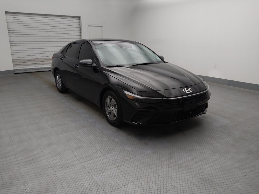 2025 Hyundai Elantra in Lakewood, CO 80215 - 18120299 13