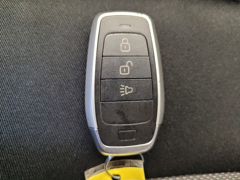 2020 Ford Edge in Columbus, OH 43228 - 18120303 32