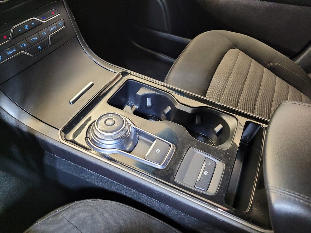 2020 Ford Edge in Columbus, OH 43228 - 18120303 26