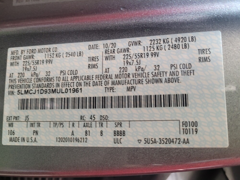 2021 Lincoln Corsair in Maple Heights, OH 44137 - 18120304 33