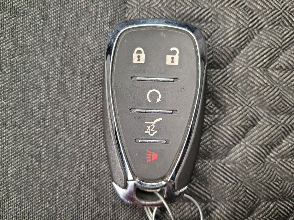 2022 Chevrolet Equinox in Maple Heights, OH 44137 - 18120307 32