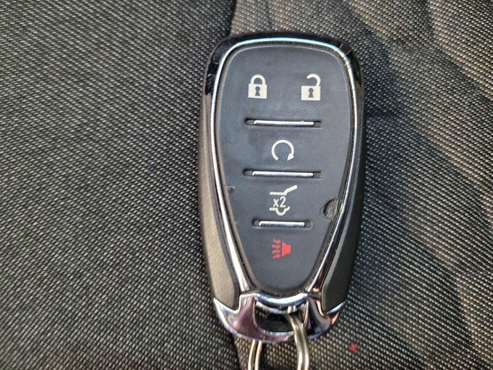 2019 Chevrolet Equinox in Columbus, OH 43228 - 18120309 32