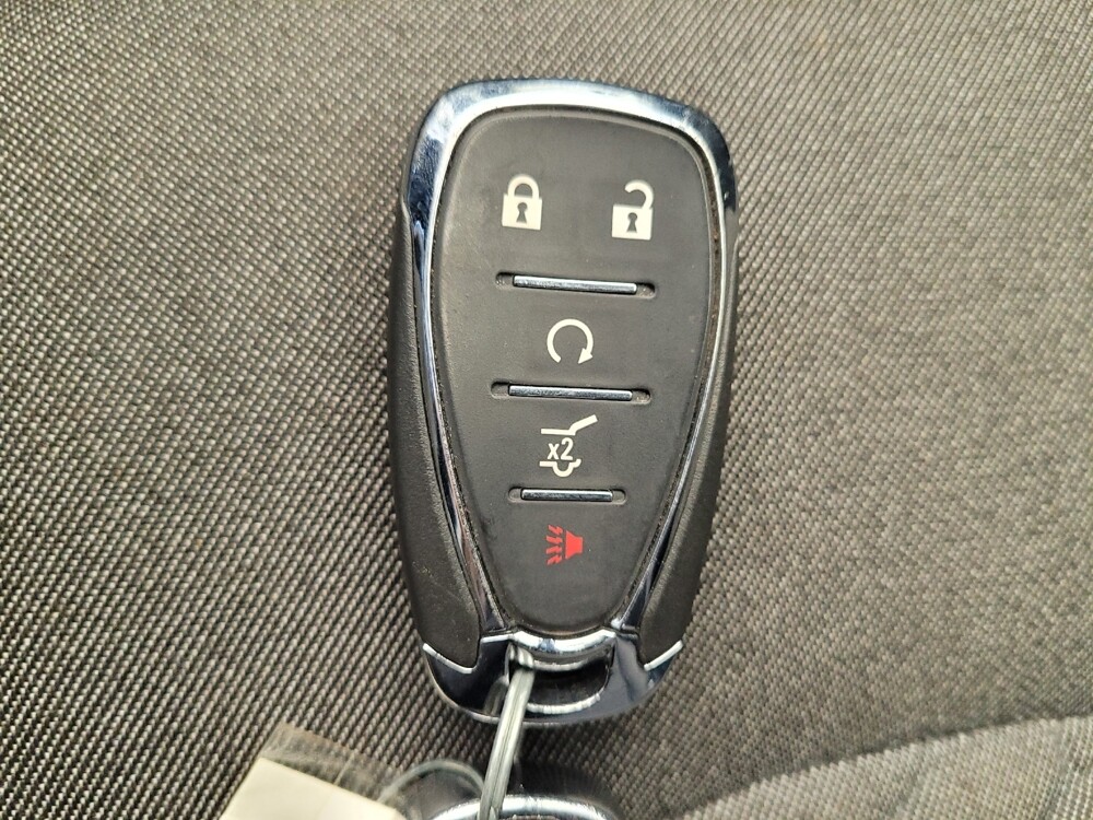 2019 Chevrolet Equinox in Maple Heights, OH 44137 - 18120311 32