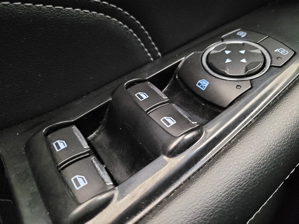 2017 Ford Edge in Fresno, CA 93726 - 18120324 27