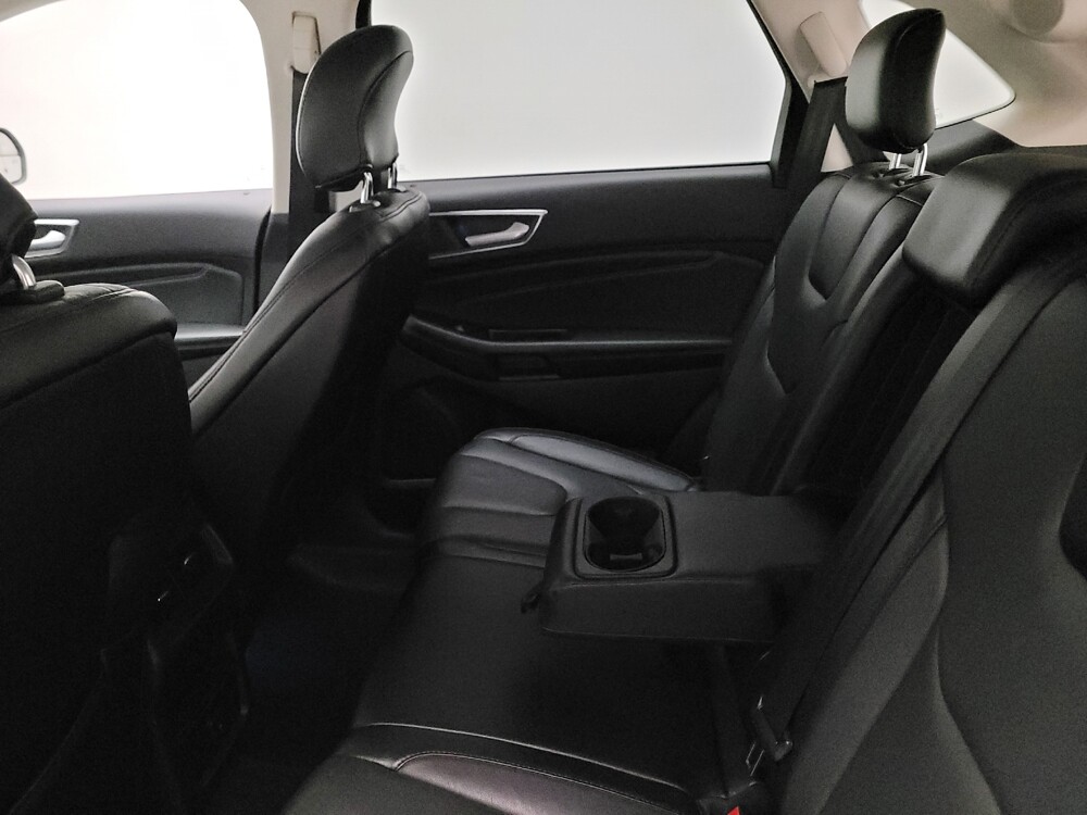 2017 Ford Edge in Fresno, CA 93726 - 18120324 18