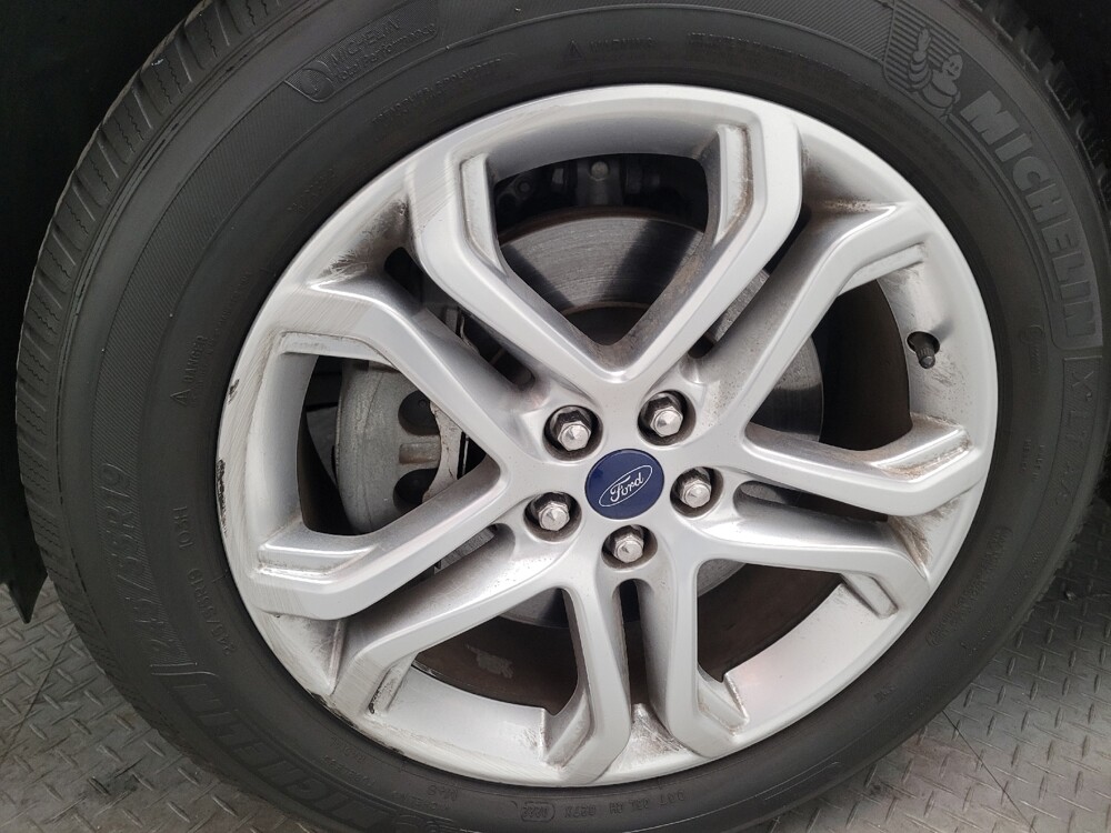 2017 Ford Edge in Fresno, CA 93726 - 18120324 31